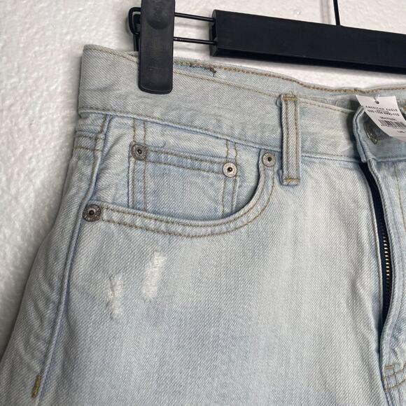 American Eagle Womens Shorts Size 2 Mom Short Light Wash Denim Jean Blue - Picture 11 of 15